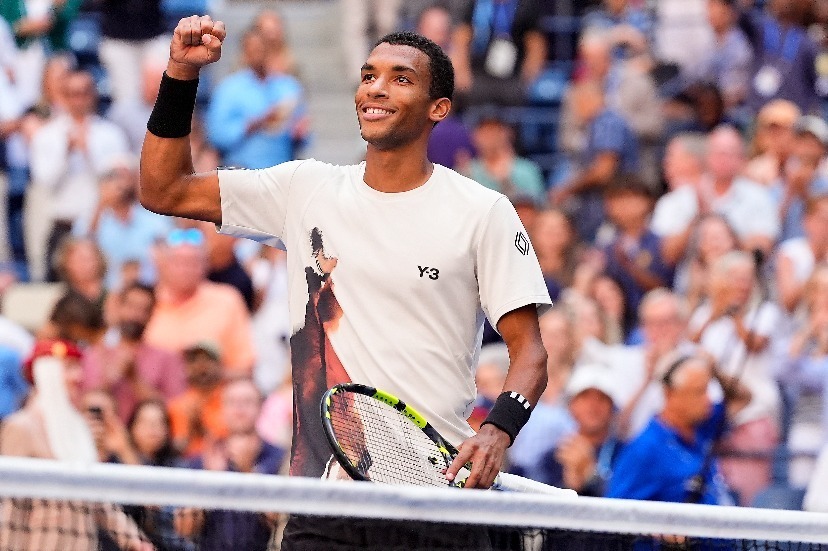 阿尔卡拉斯, 穆霍娃稳居, 泰克